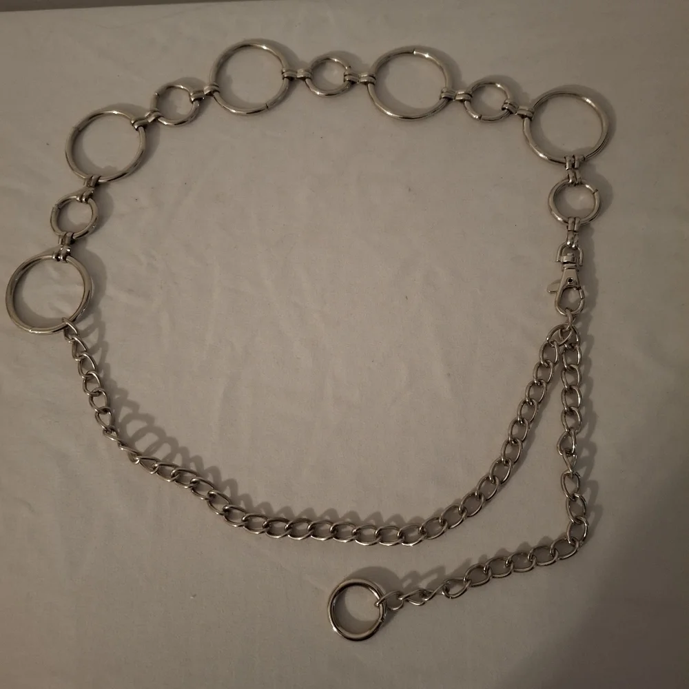 Silver Chain Link Girl's Belt With Large Hook Closure